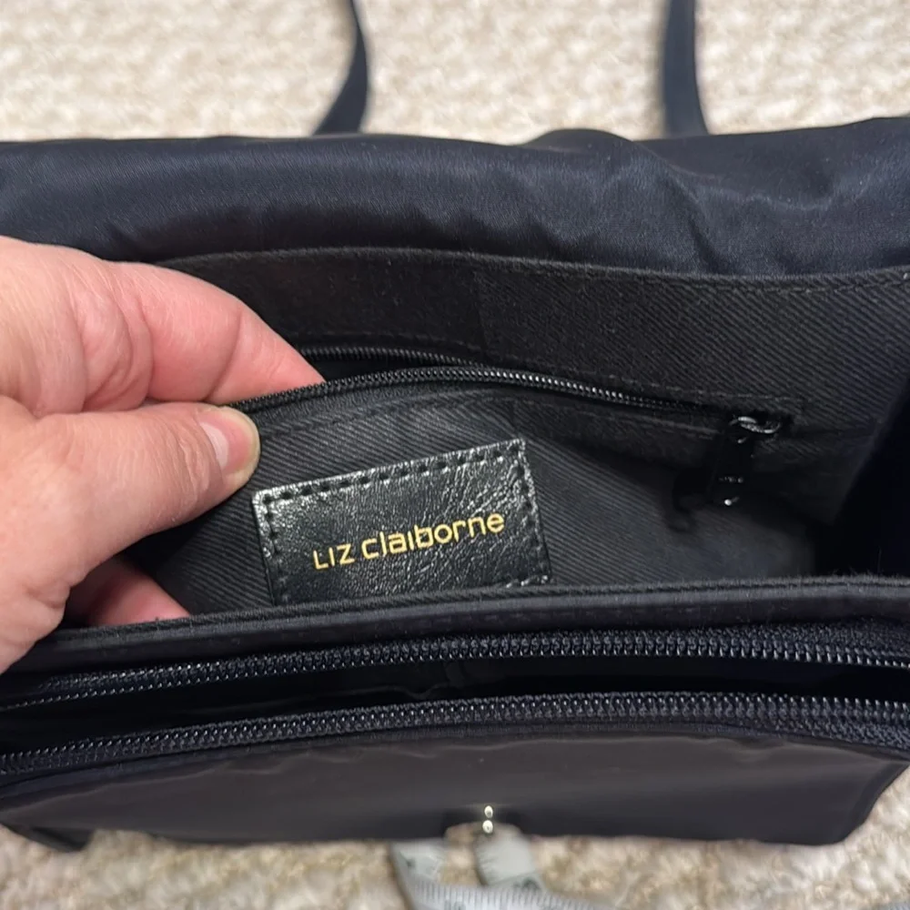 Liz Claiborne navy purse crossbody